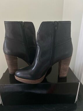 Lucky Brand Black Leather Ankle Booties with Stacked Wood Heel